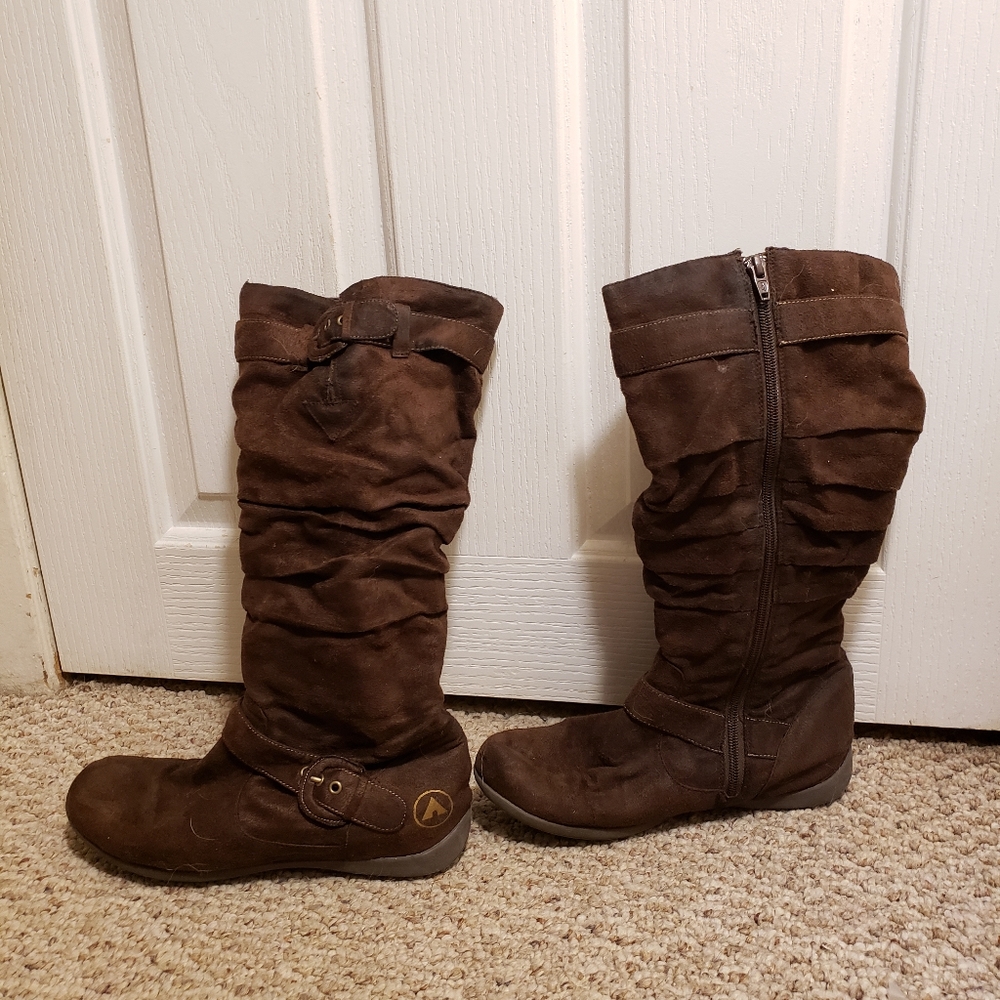 Brown boots